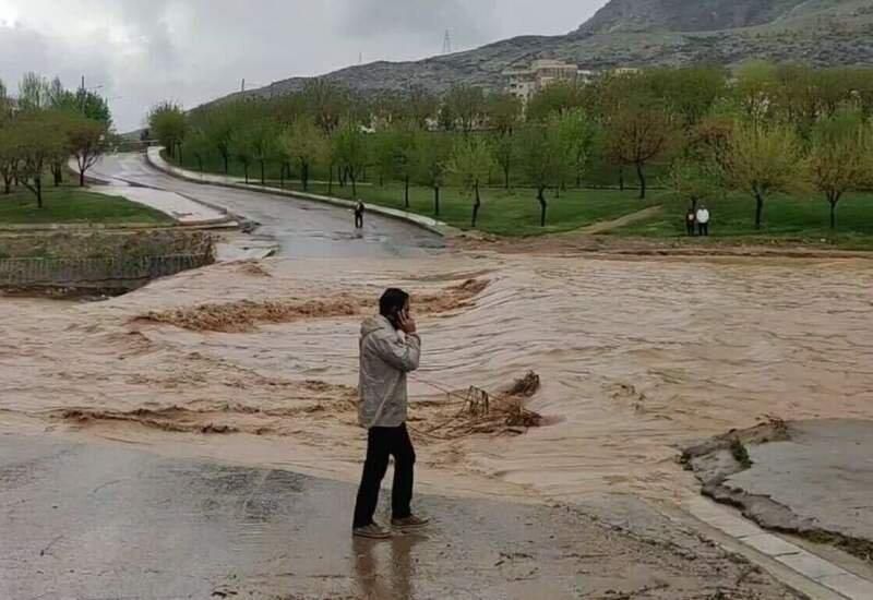 سیل