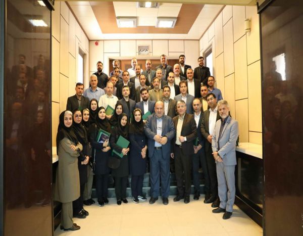 هلدینگ آینده پویا